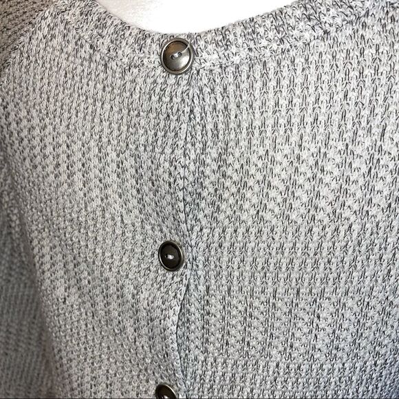 Maternity Sweater Studded Buttons Heart - Picture 5 of 7